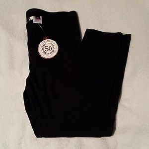 So Capri Leggings Black